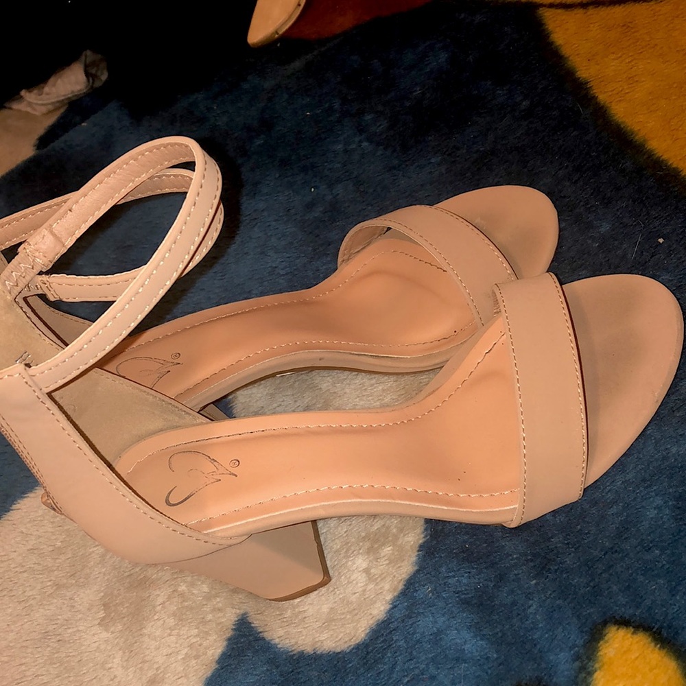Selling High Heels